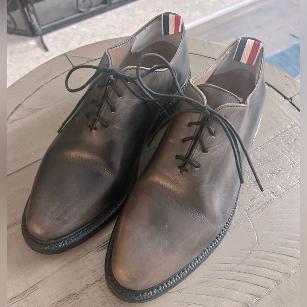 THOM BROWNE, 8.5 M, Derby Dress Shoes.  Like New.  Dove Grey